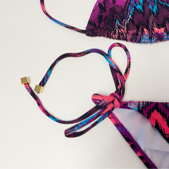 Billabong Chevron Print String Bikini - Picture 2 of 10